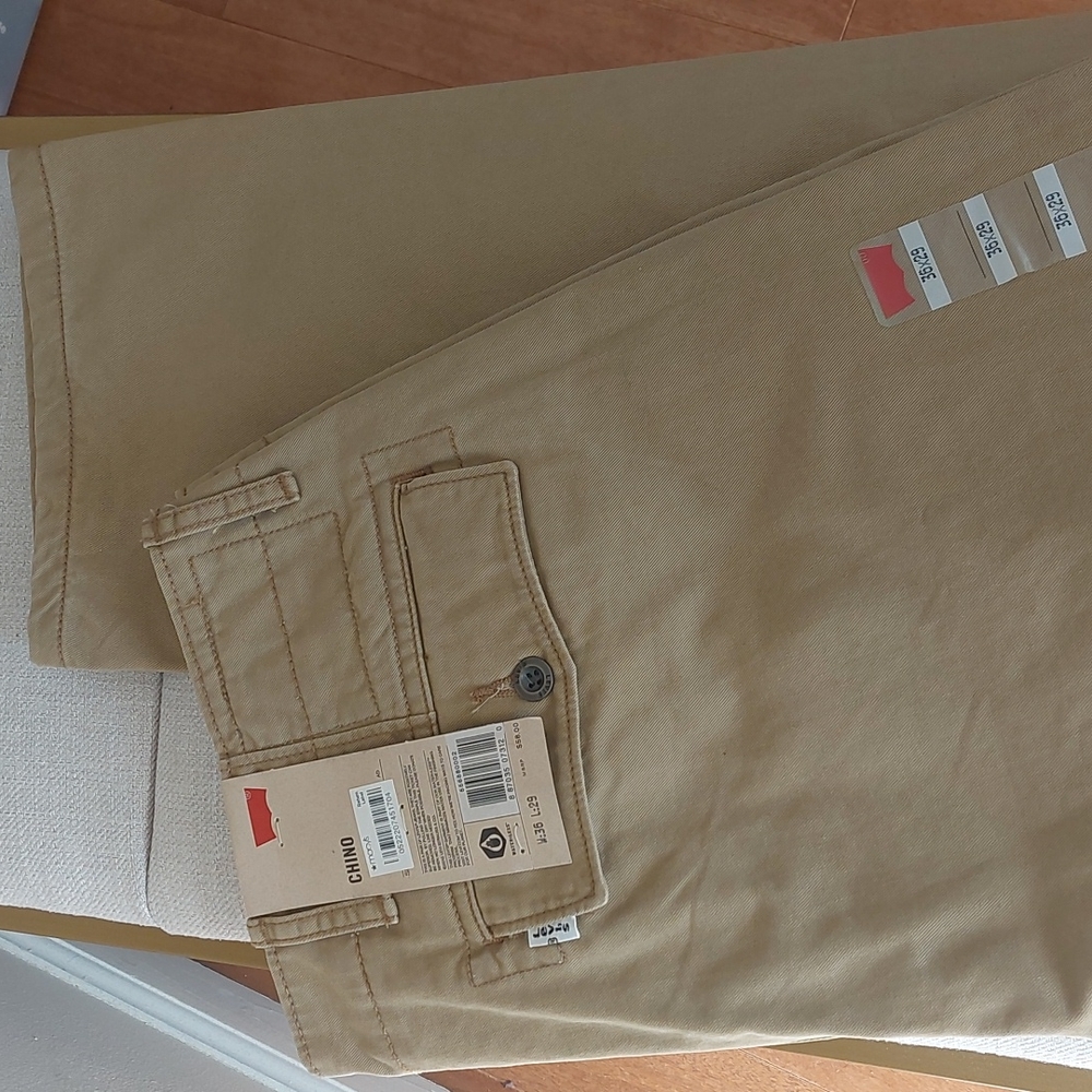 Levi's Men's beige chinos